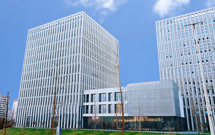 海南豪滨旅行社国内出境游线路对比：亲子、蜜月与深度文化游